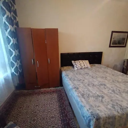 2 Комнаты В Центре Города Apartamento